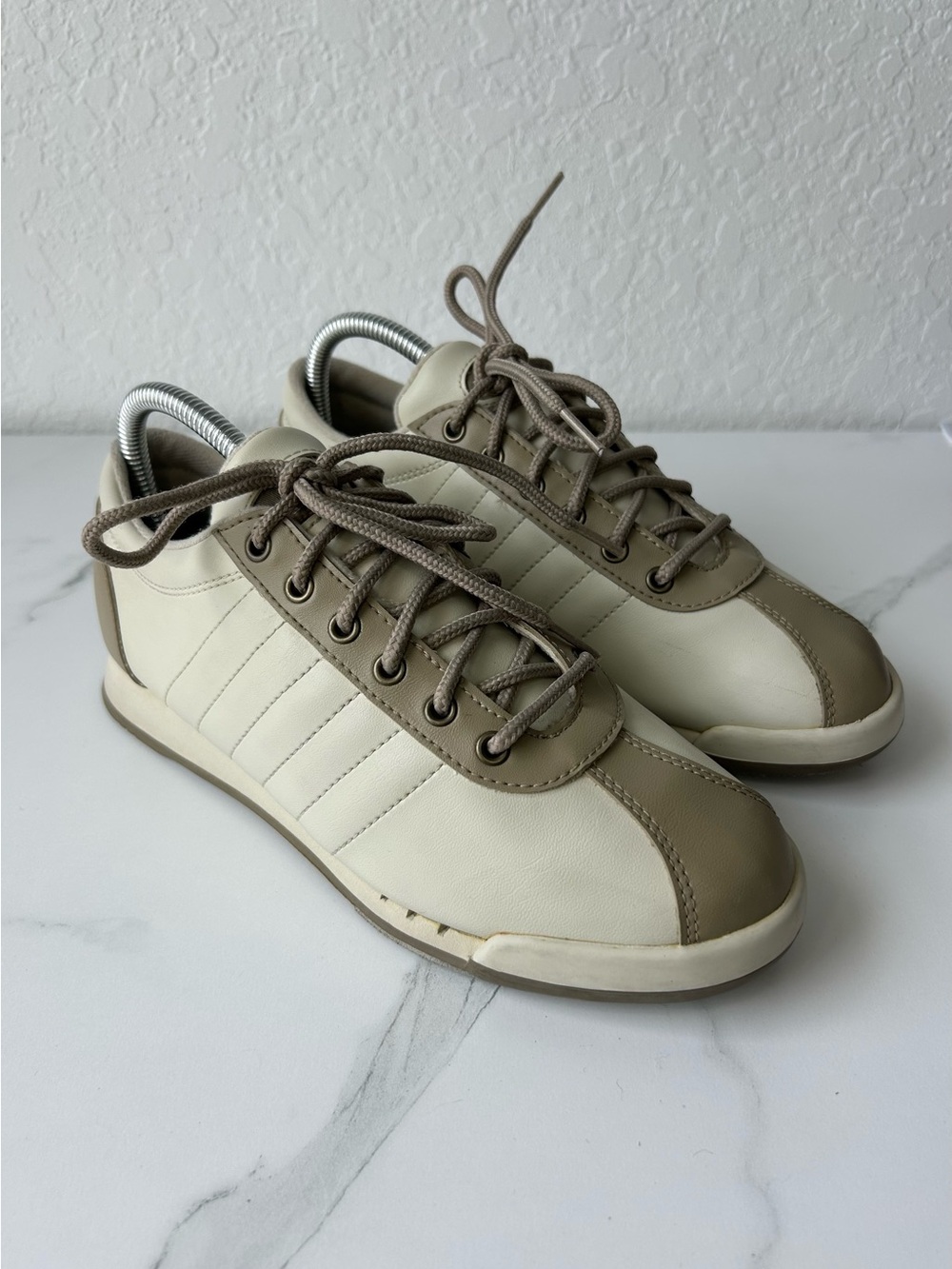 Brunswick Leather Bowling Shoes in Cream and Taupe